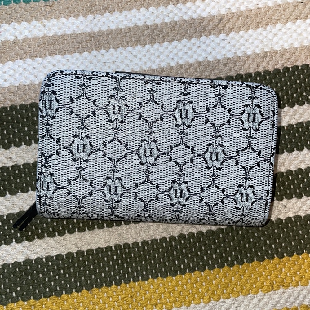 Wallet - Picture 2 of 2